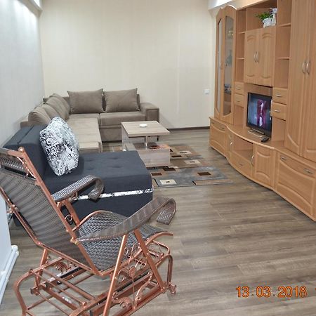 Apartment On Ikalto 8 Tbilisi ภายนอก รูปภาพ