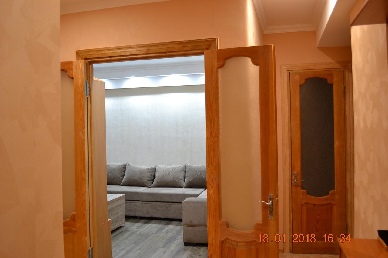 Apartment On Ikalto 8 Tbilisi ภายนอก รูปภาพ