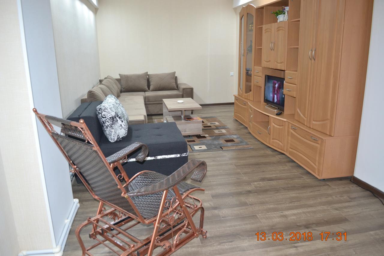 Apartment On Ikalto 8 Tbilisi ภายนอก รูปภาพ